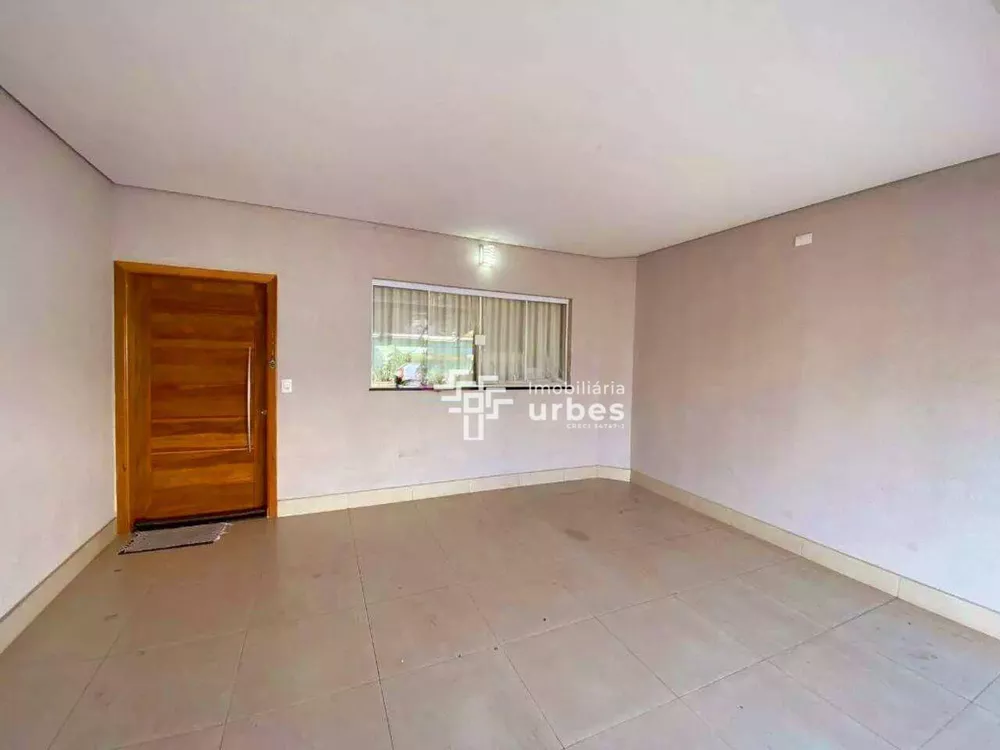 Casa à venda com 3 quartos, 131m² - Foto 2