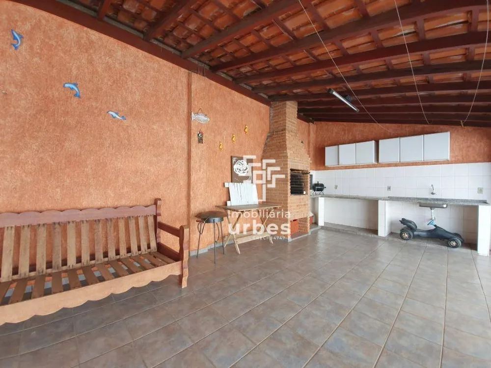 Casa, 4 quartos, 241 m² - Foto 4