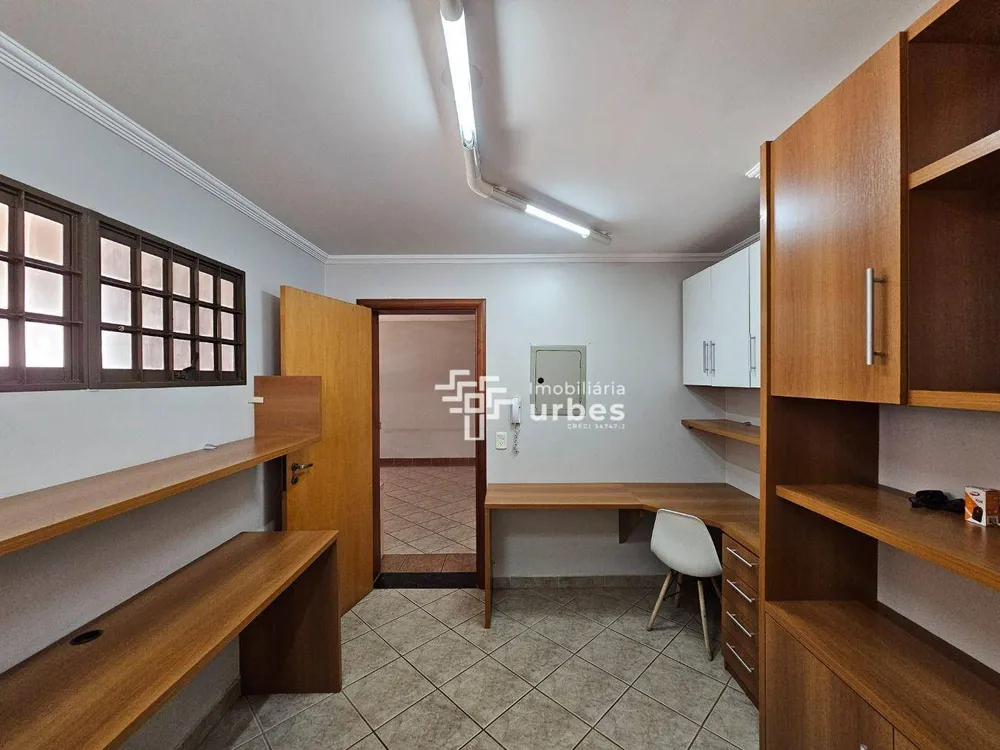 Casa, 3 quartos, 282 m² - Foto 2