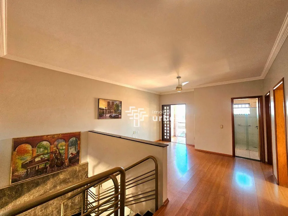 Casa, 3 quartos, 282 m² - Foto 10