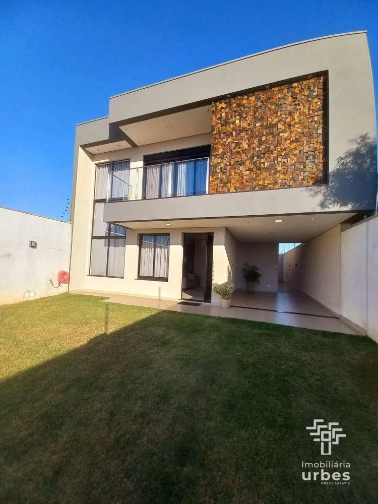 Casa, 3 quartos, 234 m² - Foto 3