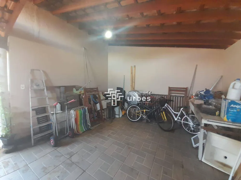 Casa, 3 quartos, 200 m² - Foto 2