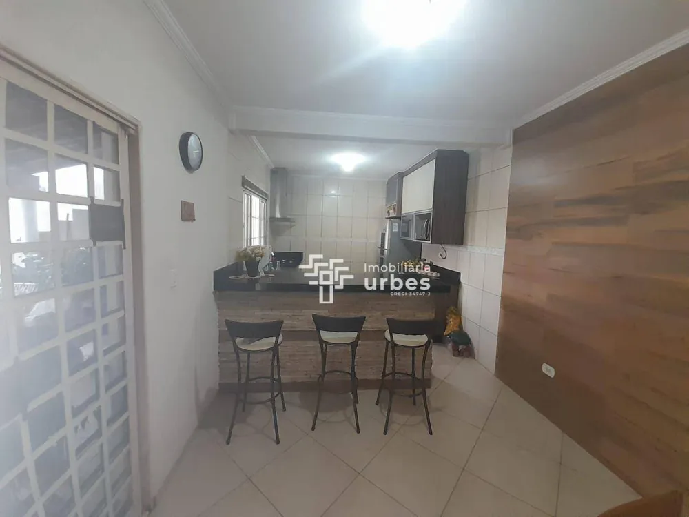 Casa, 3 quartos, 200 m² - Foto 4