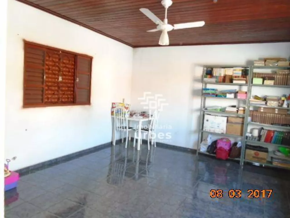 Casa à venda com 4 quartos, 300M2 - Foto 2