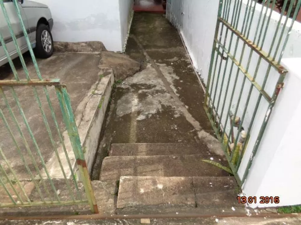 Casa à venda com 2 quartos, 87m² - Foto 2