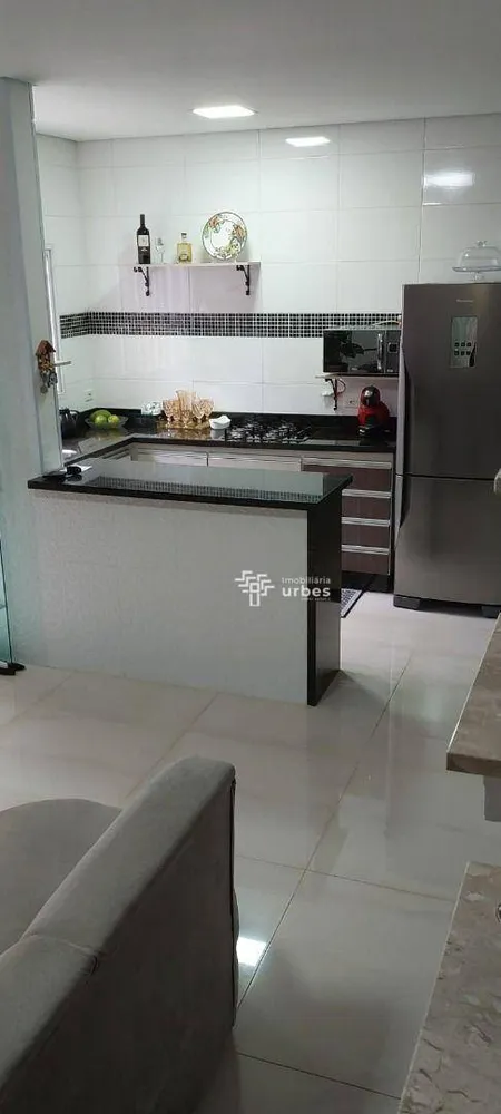 Casa, 3 quartos, 133 m² - Foto 2