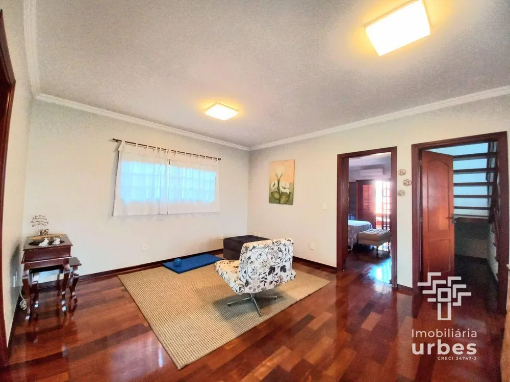 Casa, 4 quartos, 349 m² - Foto 2