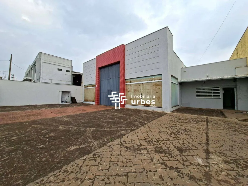 Loja-Salão, 690 m² - Foto 1