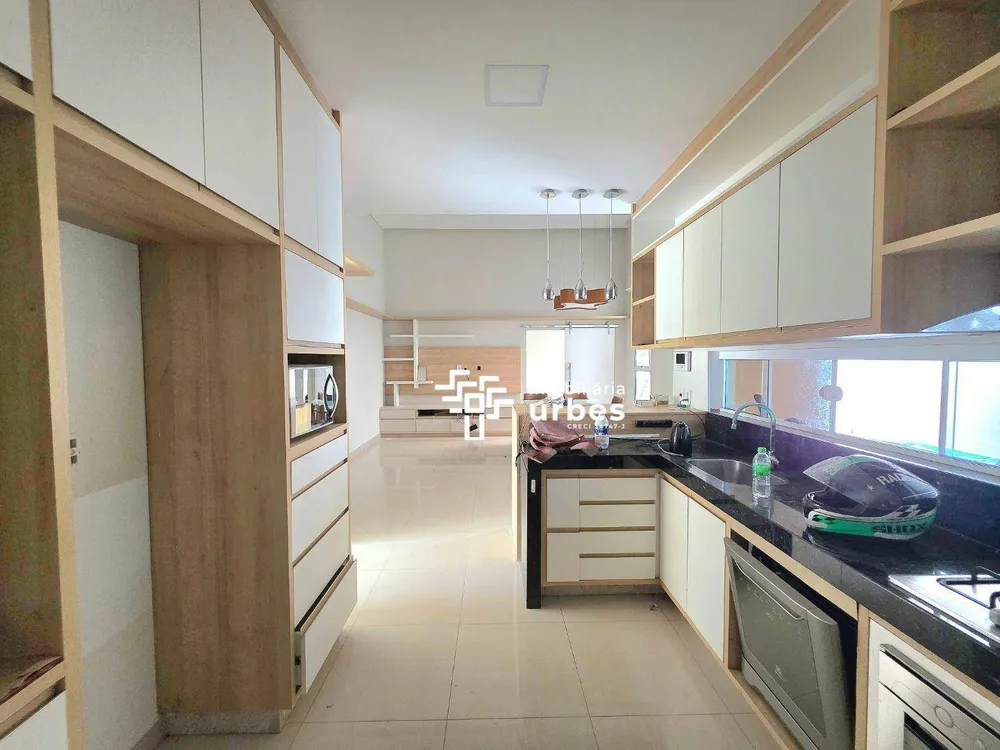 Casa, 3 quartos, 205 m² - Foto 3