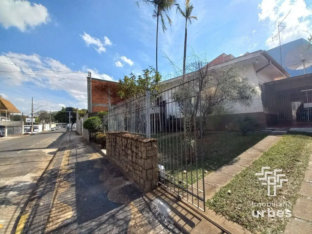 Casa, 3 quartos, 232 m² - Foto 2