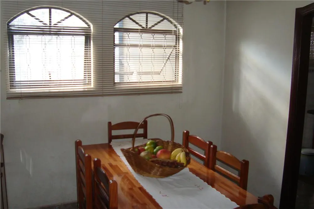 Casa, 3 quartos, 204 m² - Foto 3