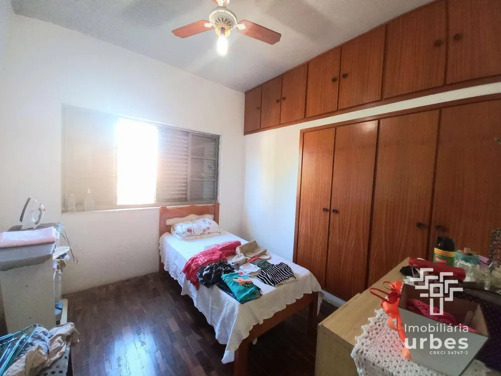 Casa, 3 quartos, 226 m² - Foto 3