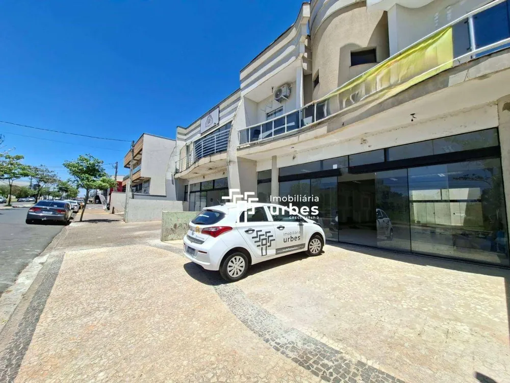 Loja-Salão, 200 m² - Foto 1