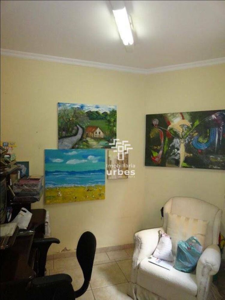 Casa à venda com 3 quartos, 228m² - Foto 2