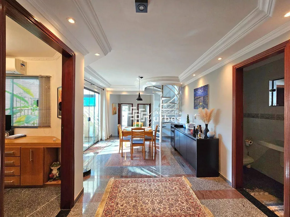 Casa, 3 quartos, 411 m² - Foto 2
