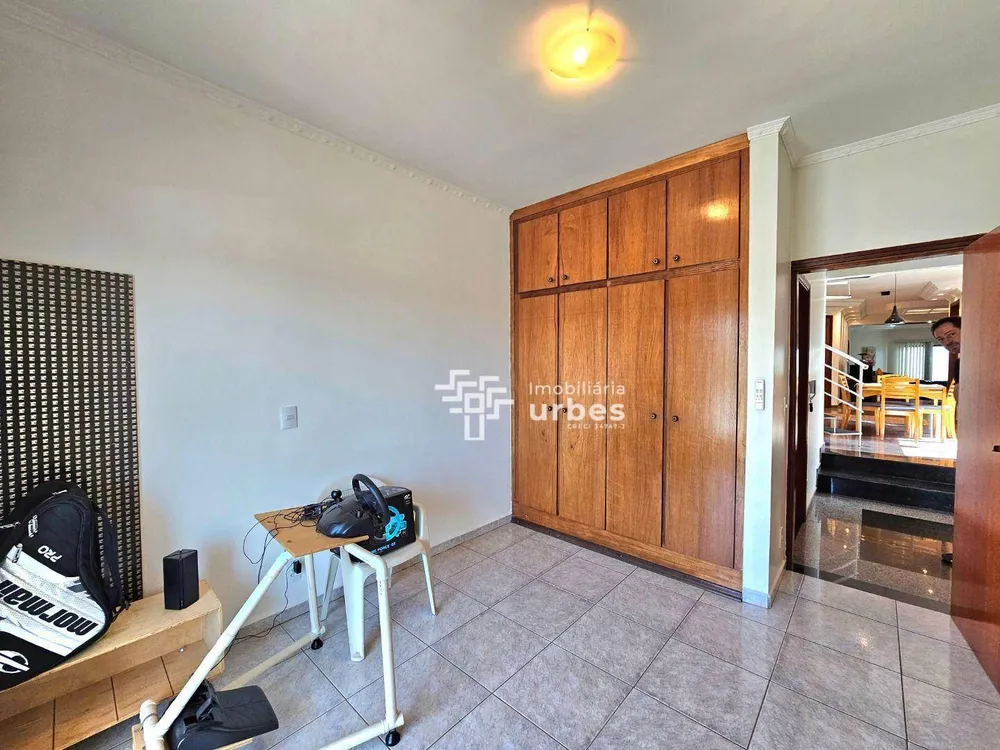Casa, 3 quartos, 411 m² - Foto 4