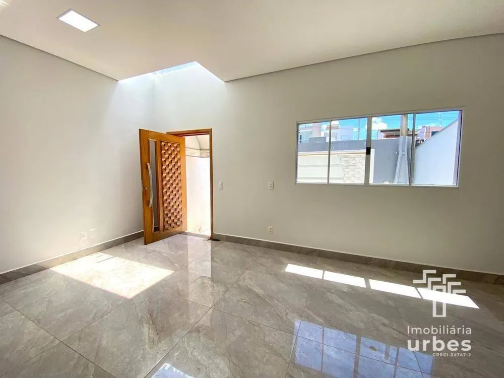 Casa, 4 quartos, 176 m² - Foto 1