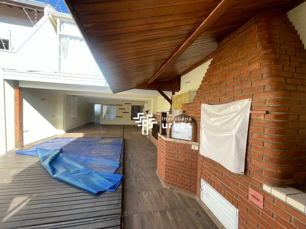 Casa, 4 quartos, 261 m² - Foto 2