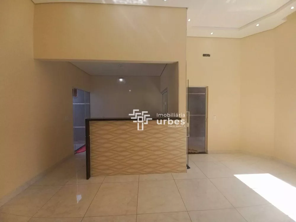 Casa à venda com 3 quartos, 119m² - Foto 1