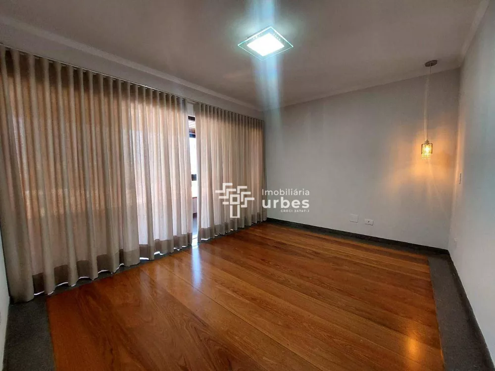 Apartamento para alugar com 4 quartos, 150m² - Foto 1