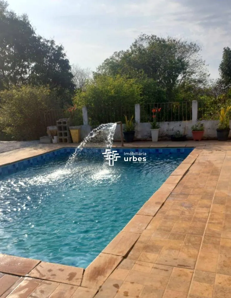 Chácara, 4 quartos, 1500 m² - Foto 1