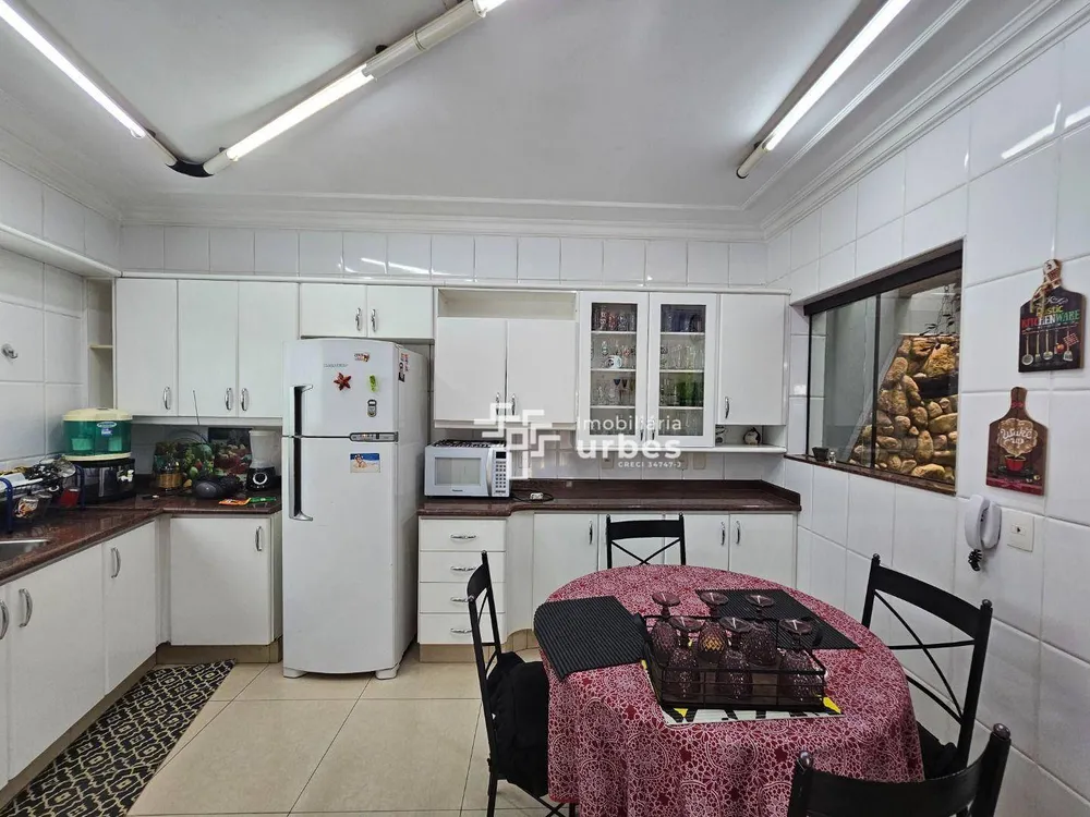 Casa, 3 quartos, 280 m² - Foto 6