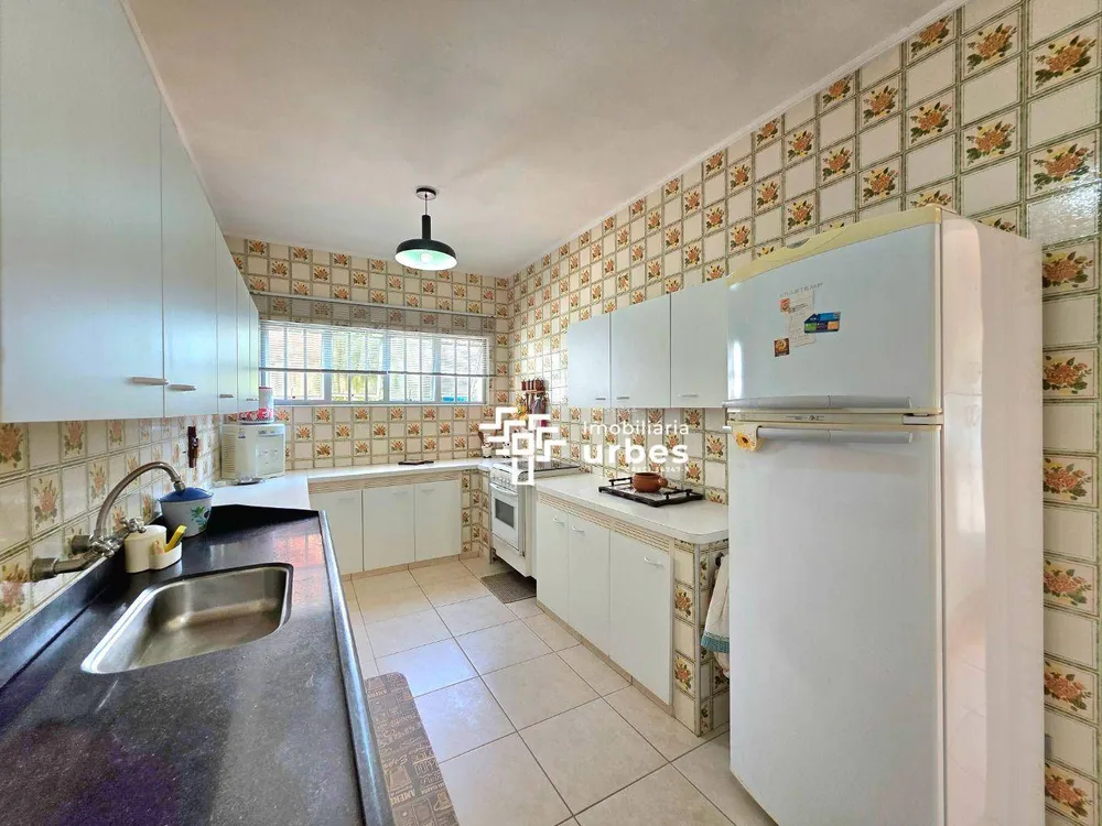 Chácara, 3 quartos, 2240 m² - Foto 4