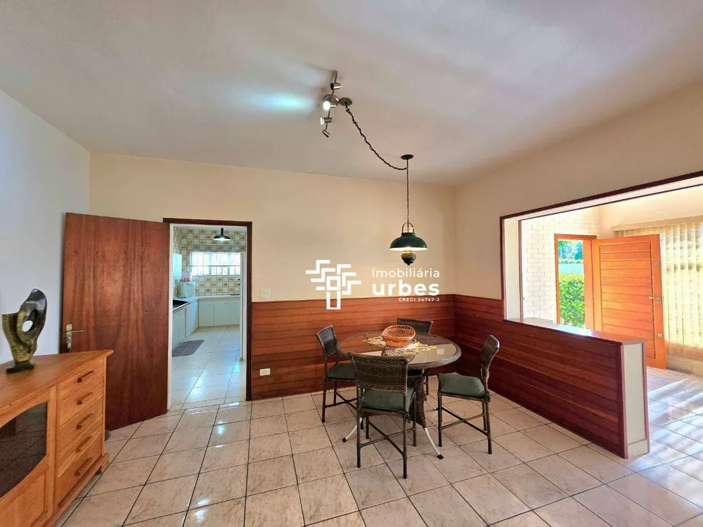 Chácara, 3 quartos, 2240 m² - Foto 2