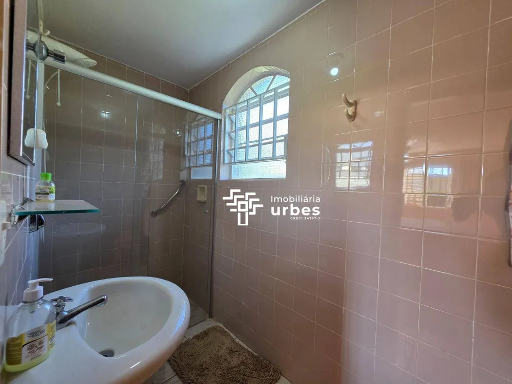 Chácara, 3 quartos, 2240 m² - Foto 8