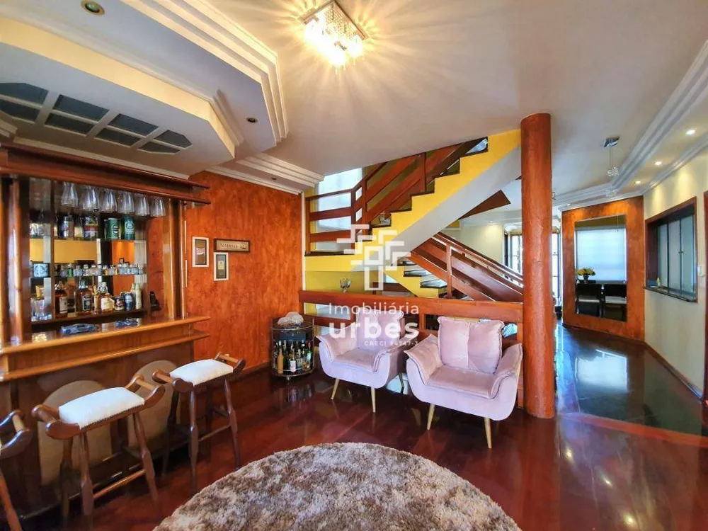 Casa, 3 quartos, 342 m² - Foto 1