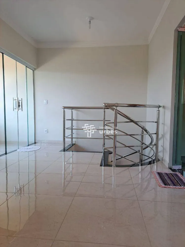 Casa, 3 quartos, 193 m² - Foto 5