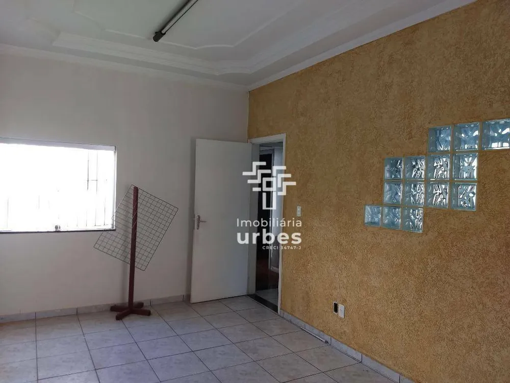 Casa, 3 quartos, 241 m² - Foto 3