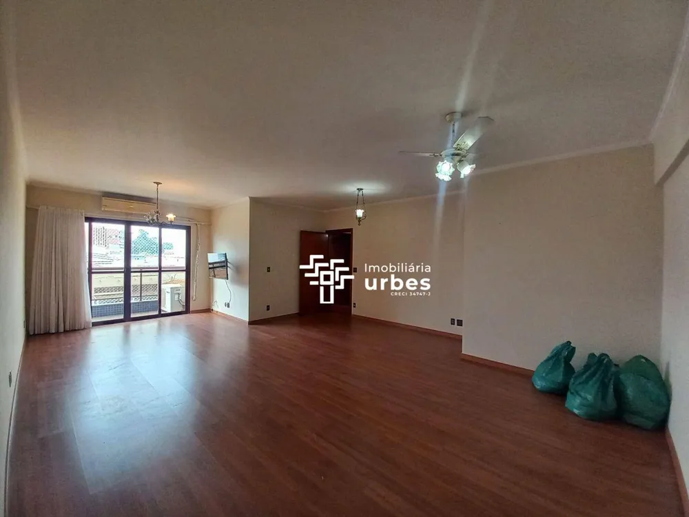 Apartamento, 3 quartos, 133 m² - Foto 2