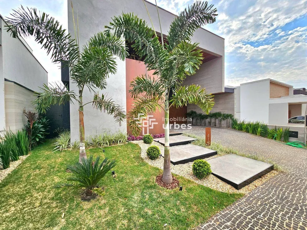 Casa de Condomínio à venda com 3 quartos, 216m² - Foto 1