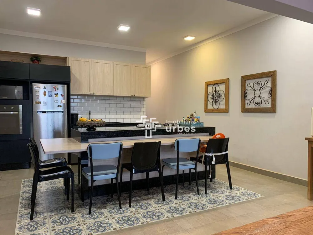 Casa, 3 quartos, 250 m² - Foto 3