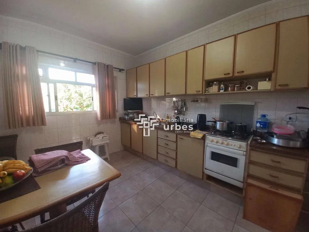 Casa, 3 quartos, 223 m² - Foto 8