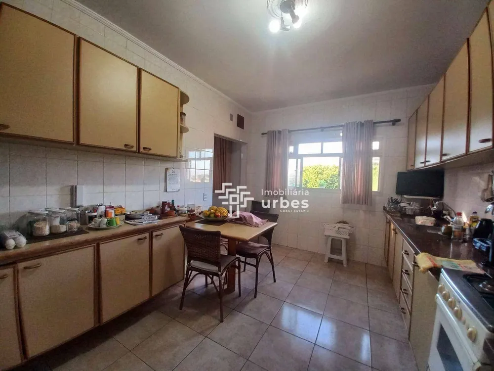 Casa, 3 quartos, 223 m² - Foto 7