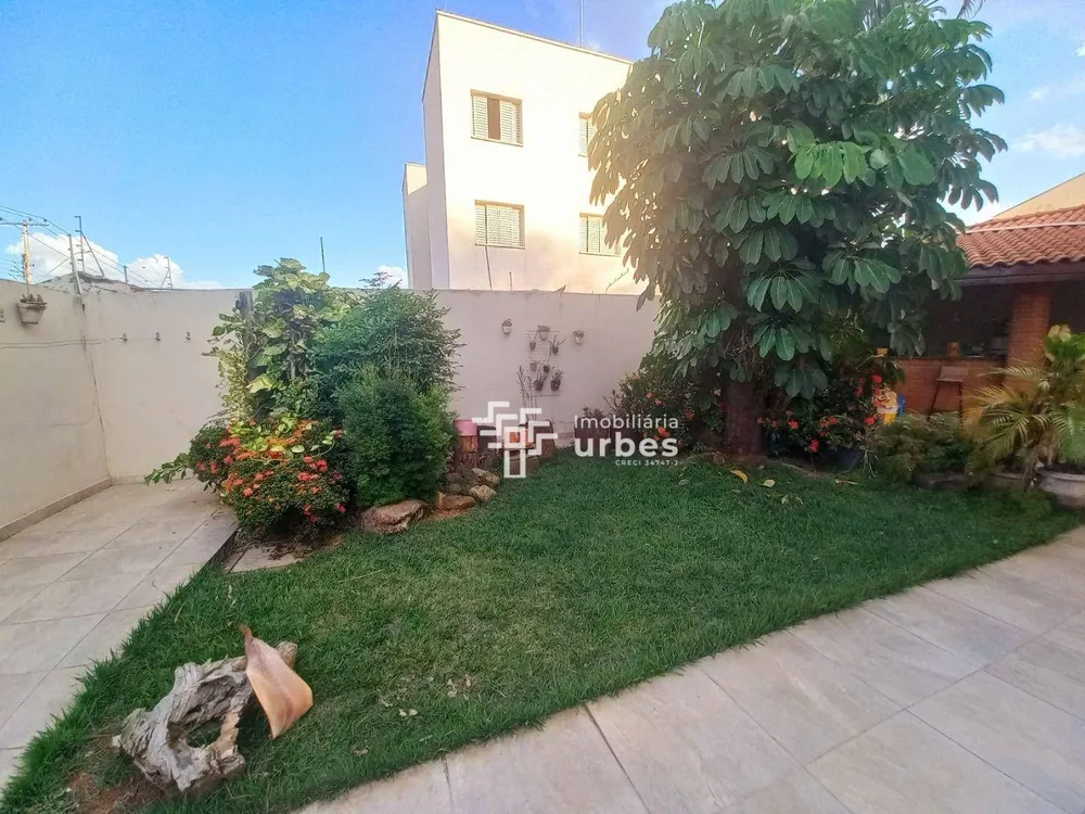 Casa, 3 quartos, 223 m² - Foto 13