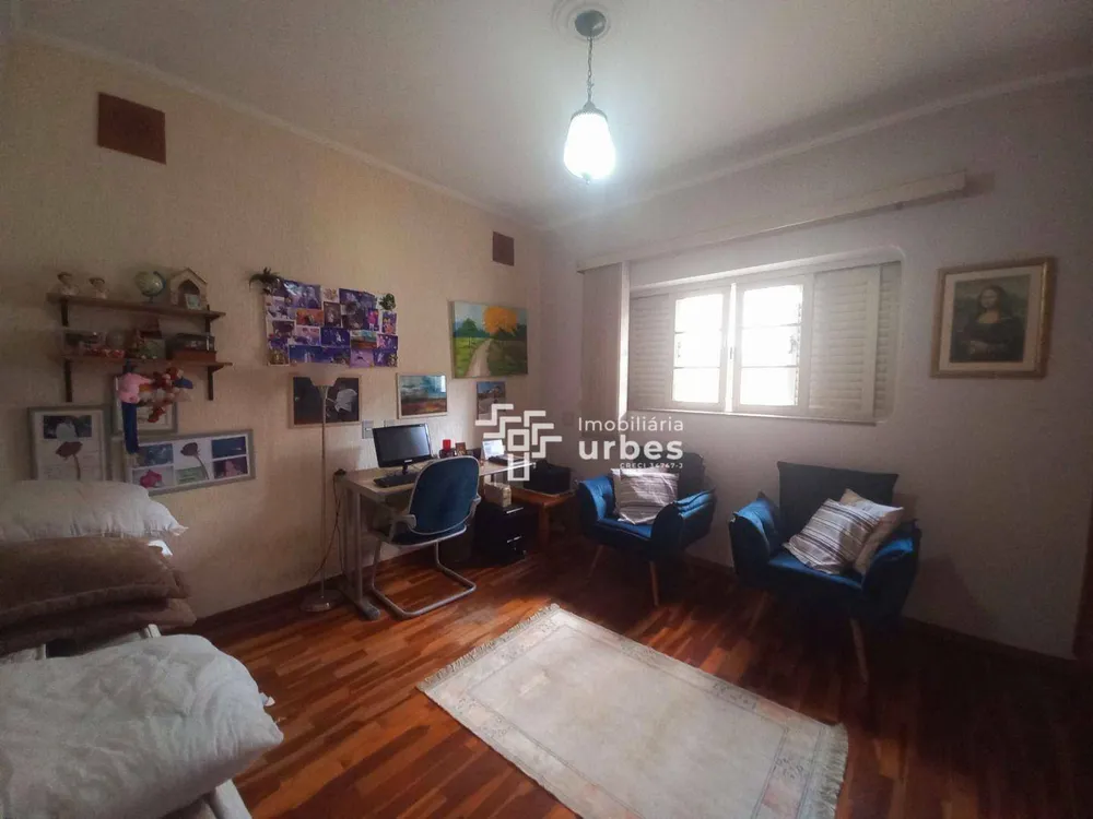 Casa, 3 quartos, 223 m² - Foto 1