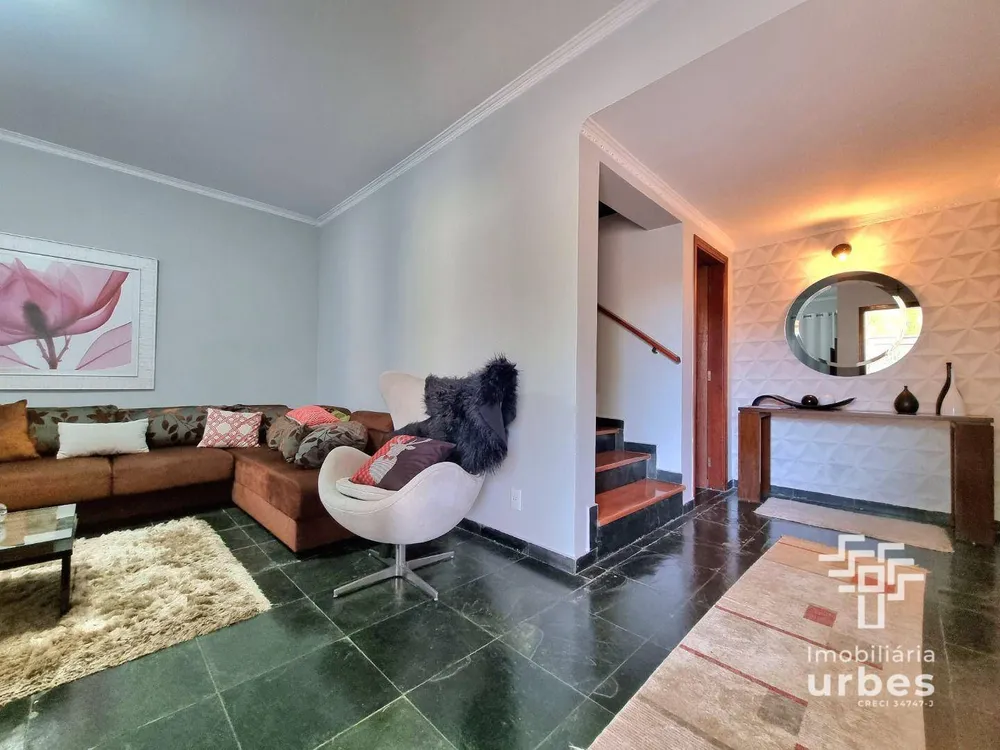 Casa, 3 quartos, 240 m² - Foto 2