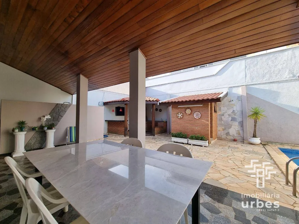 Casa, 3 quartos, 240 m² - Foto 13