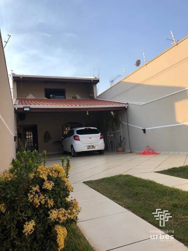 Casa, 3 quartos, 175 m² - Foto 1