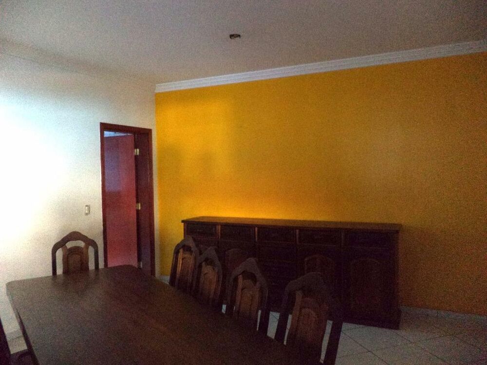 Casa à venda com 4 quartos, 238m² - Foto 2
