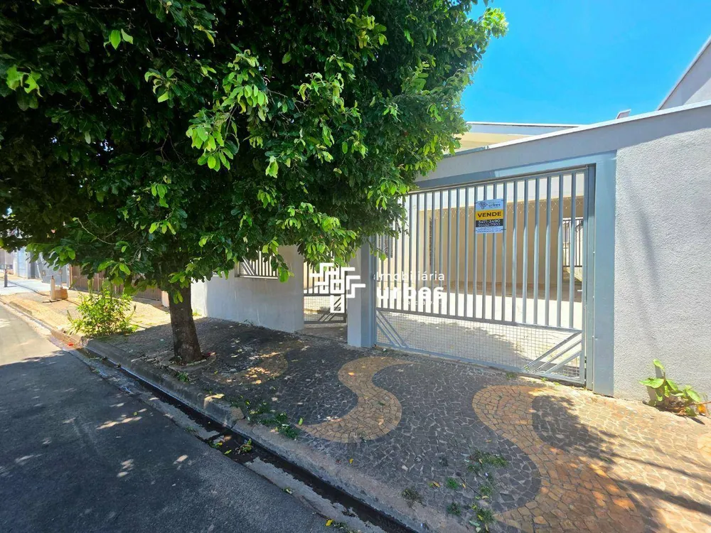 Casa, 4 quartos, 148 m² - Foto 1