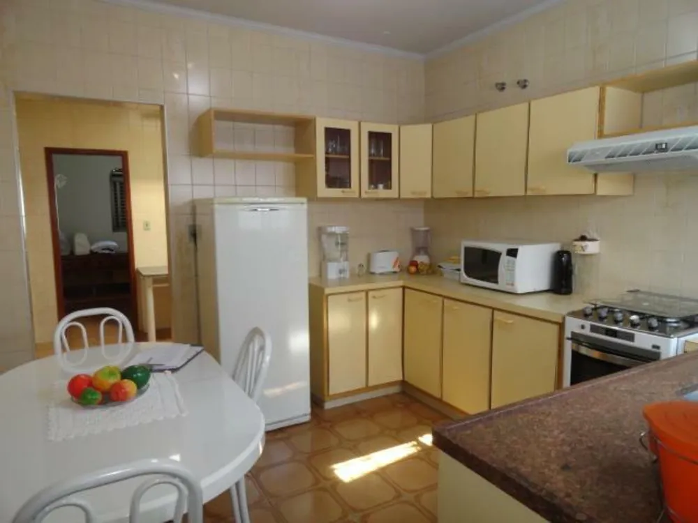 Casa, 3 quartos, 174 m² - Foto 2