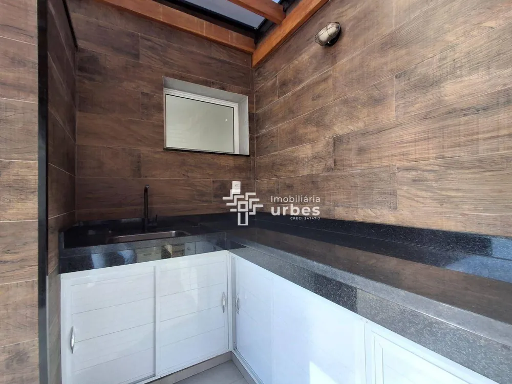 Casa, 3 quartos, 215 m² - Foto 4