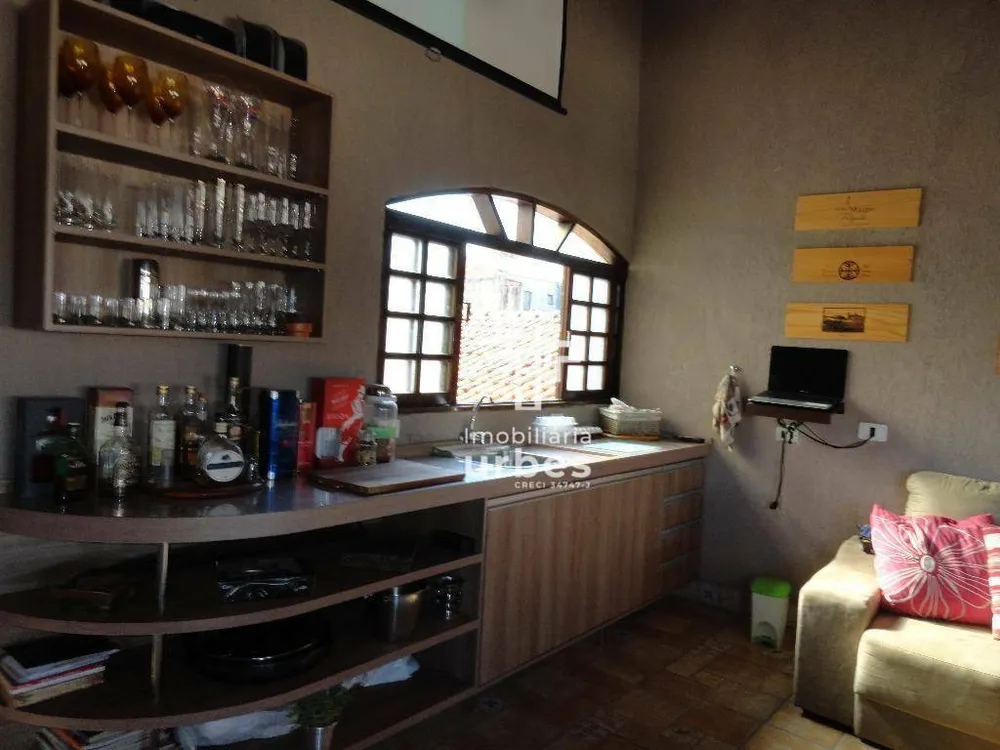 Casa, 3 quartos, 231 m² - Foto 8