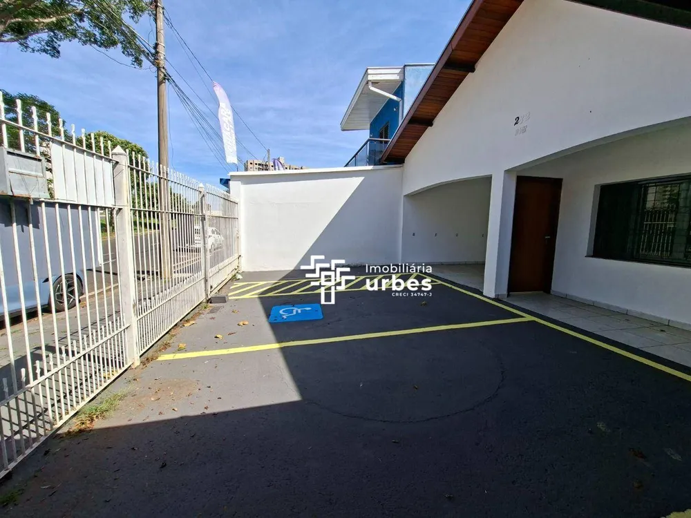 Casa, 4 quartos, 203 m² - Foto 1