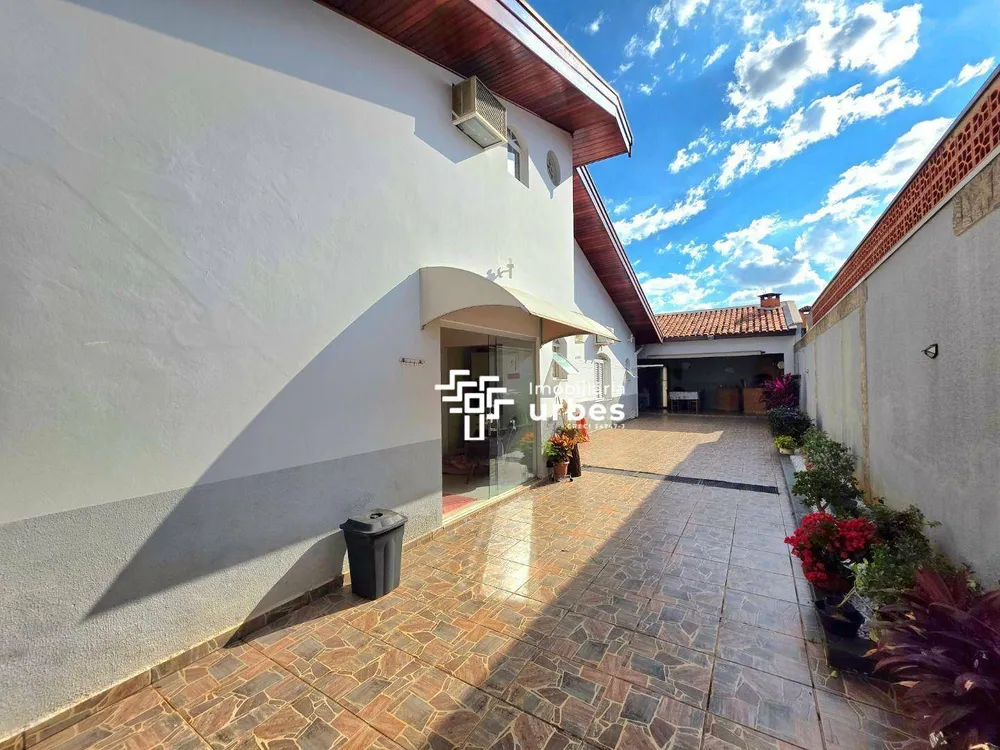 Casa, 3 quartos, 245 m² - Foto 10