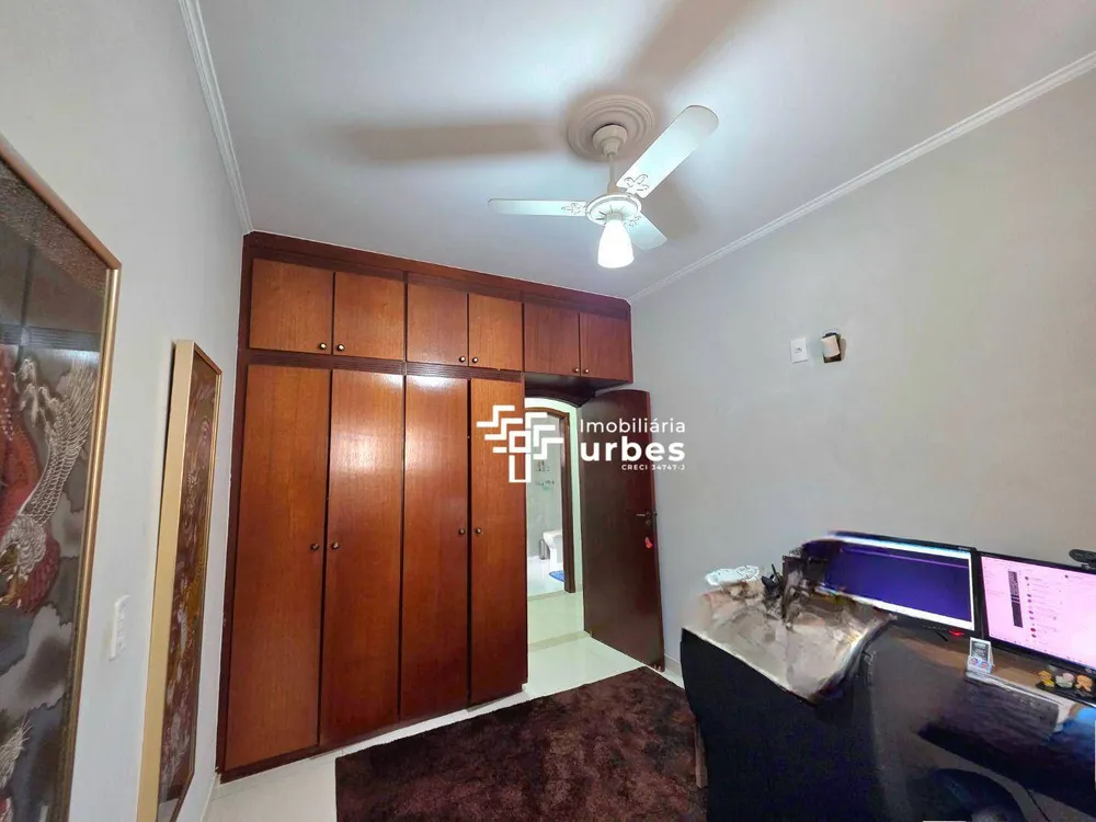 Casa, 3 quartos, 245 m² - Foto 8